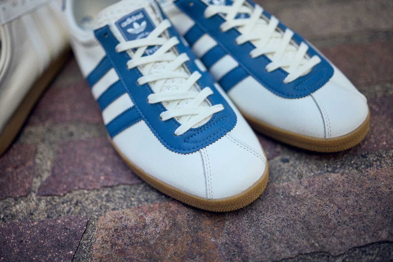 4/1発売｜adidas Originals London 2colors｜抽選/販売/定価情報