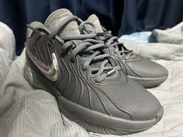 ナイキ レブロン21 (NIKE Lebron 21) の新作・中古通販｜スニーカーダンク