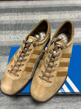 アディダス タバコ (adidas Tobacco) の新作・中古通販｜スニーカーダンク