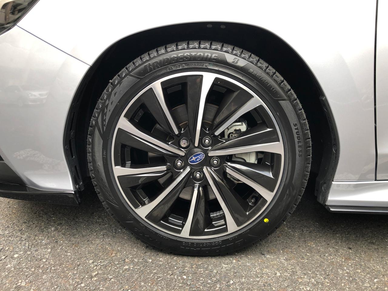 BRIDGESTONE BLIZZAK VRX3 225/45R18 (再レビュー)のパーツレビュー