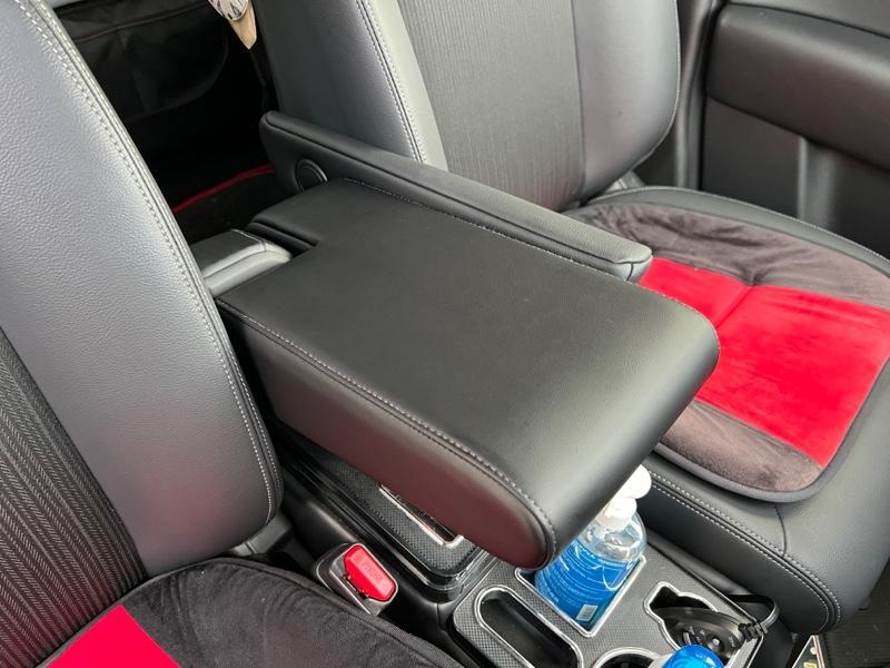 ヴァルカンズ オデッセイ用 アームレスト のパーツレビュー