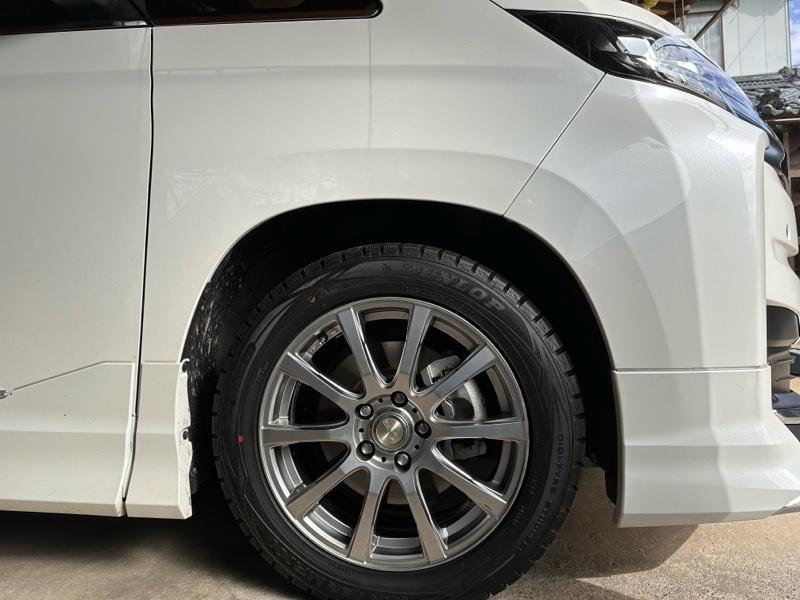 DUNLOP WINTER MAXX 01 215/55R17 のパーツレビュー | ノア