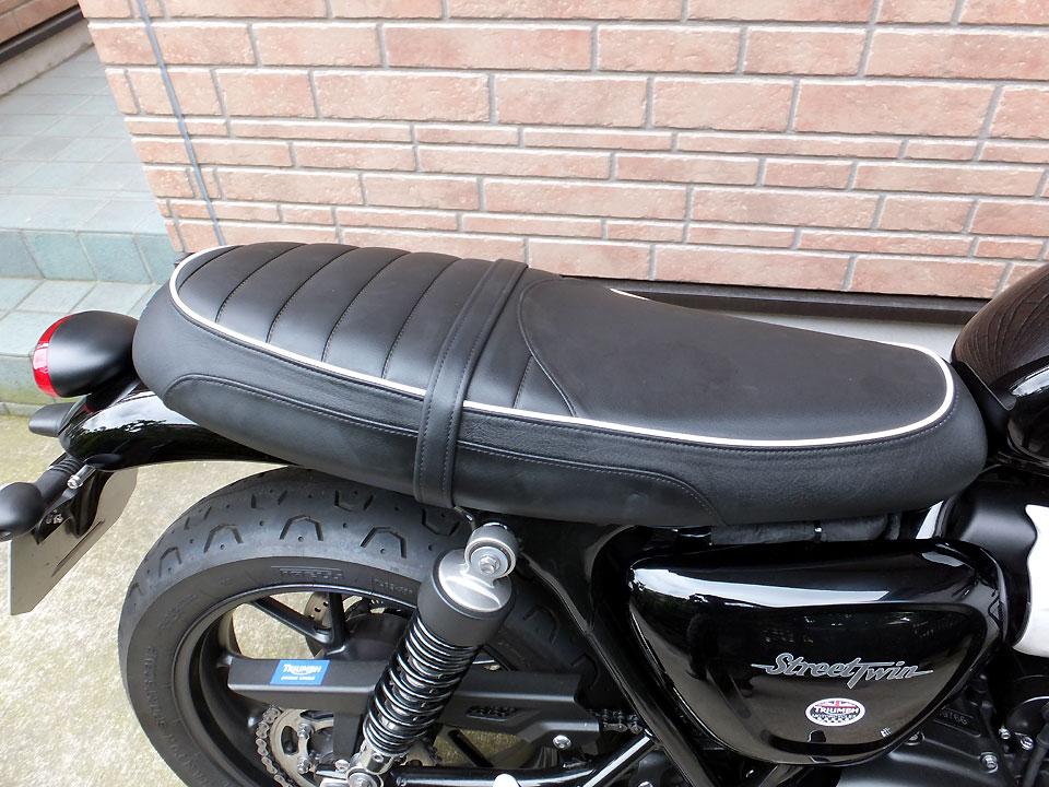 トライアンフ(純正) ボンネビルT120純正シート のパーツレビュー