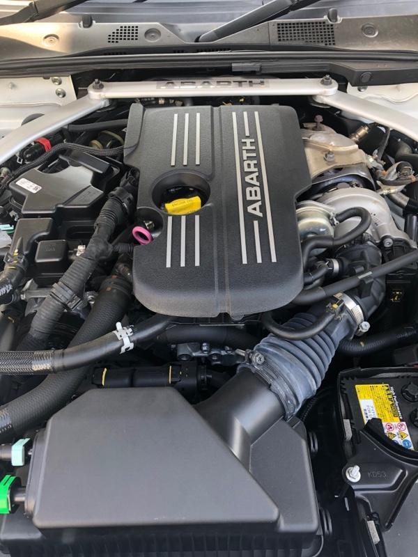 アバルト(純正) エンジンカバー のパーツレビュー | 124スパイダー