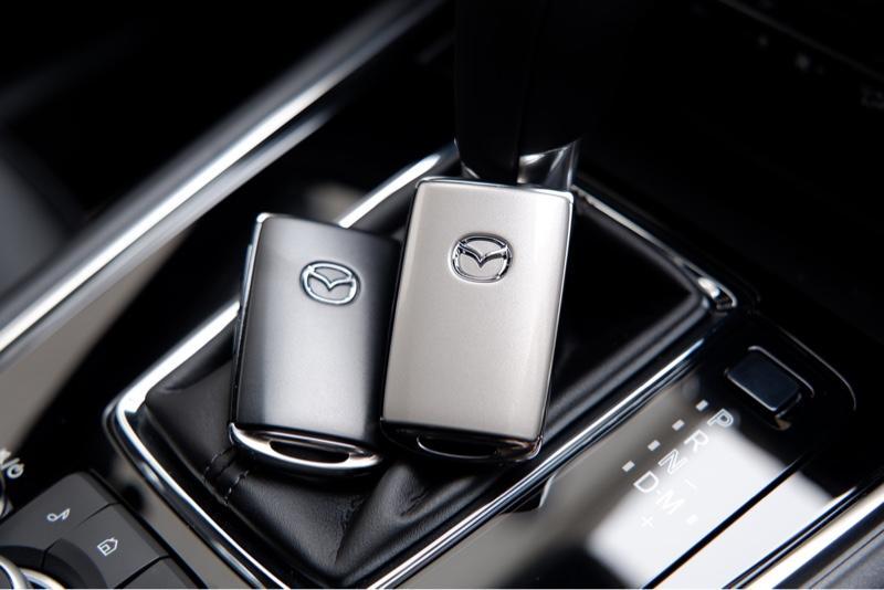 マツダ(純正) セレクティブキーシェル(プラチナクォーツM) のパーツ