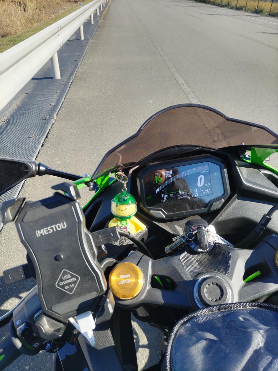 不明 スマホホルダー のパーツレビュー | Ninja ZX-4RR(ハイドラ用