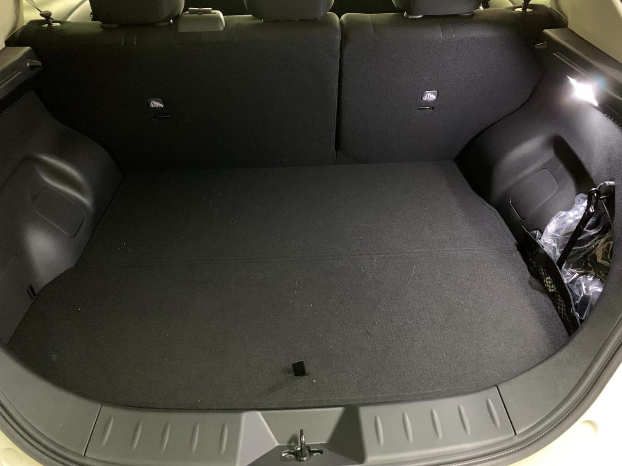 日産(純正) ラゲッジアンダーボックス のパーツレビュー | リーフ