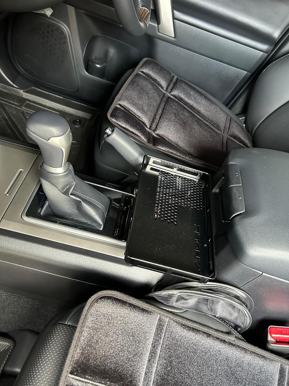 LANDLIC センターテーブル 150プラド 後期型専用品 のパーツレビュー