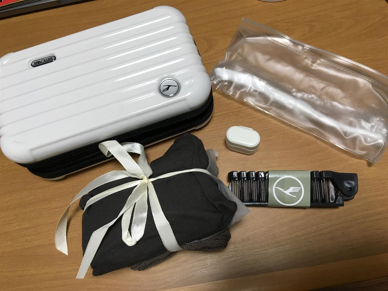 希少色]ホワイトシルバーRIMOWA ルフトハンザ×リモワ アメニティ