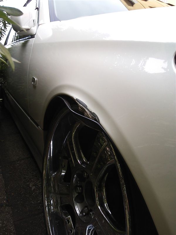 右フロントフェンダー交換（トヨタ セルシオ・30系）by かずき