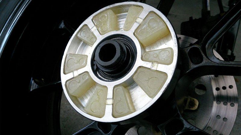 ハブダンパー交換（カワサキ ZRX1100）by misao - みんカラ