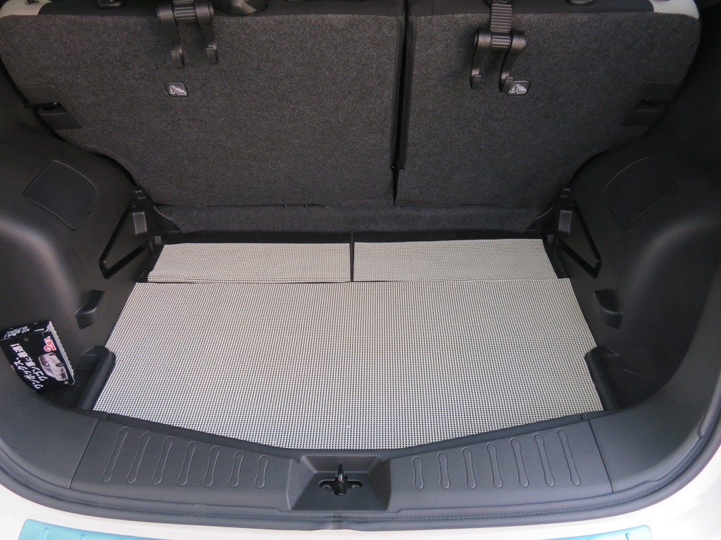 日産純正マルチラゲッジボード取付（日産 ノート e-POWER・E12）by