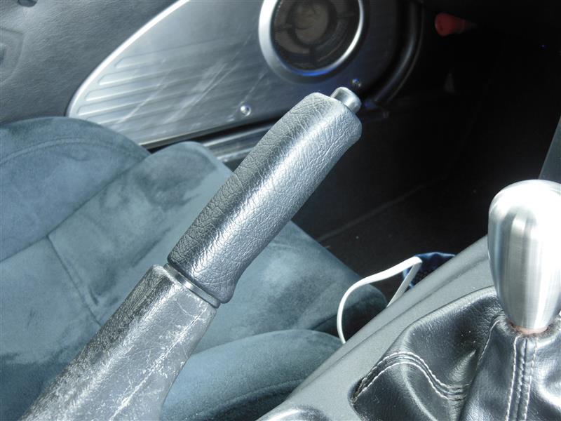 サイドブレーキレバー、ボタン交換（マツダ ユーノスロードスター・NA