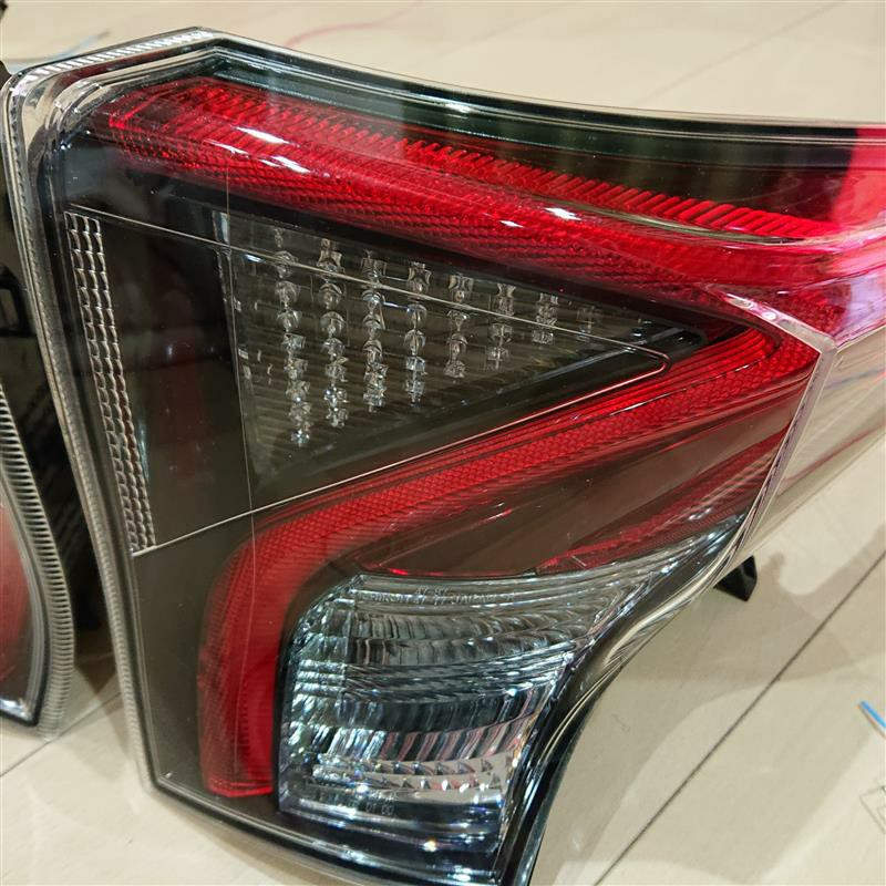 50系プリウス テールランプ流れるウィンカー加工（シーケンシャル