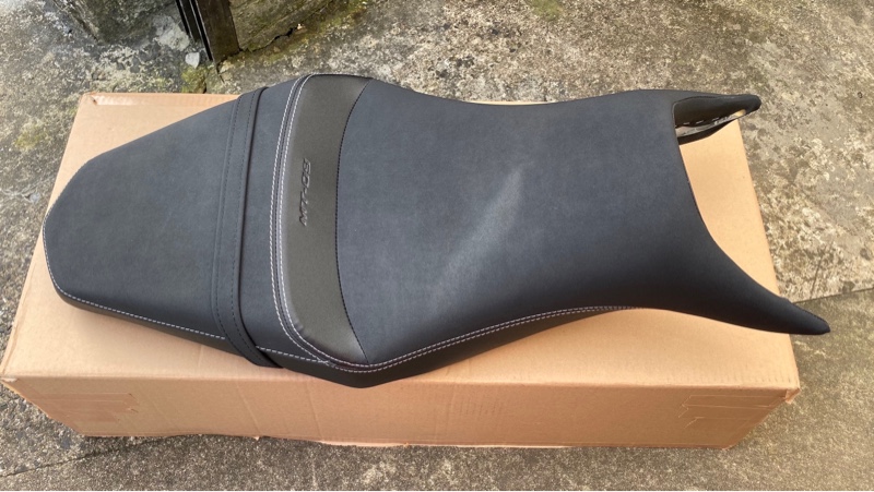 新型用コンフォートシート（ワイズギア）を取り付け（ヤマハ MT-09）by