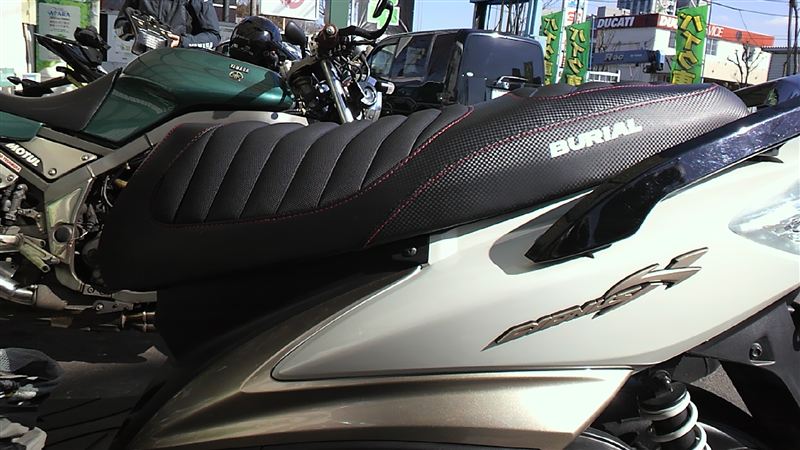 BURIAL(バイク) ローダウンスポルティブシート のパーツレビュー