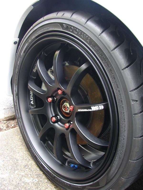 YOKOHAMA ADVAN Neova AD08R 215/40R17 のパーツレビュー | スイフト