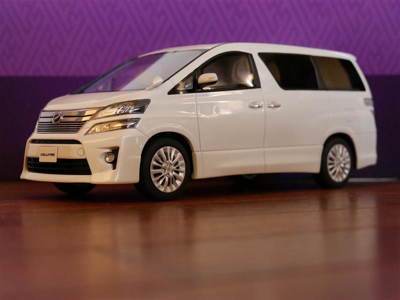 KYOSHO / 京商 samurai 1/18 トヨタ ヴェルファイア KSR18004W の