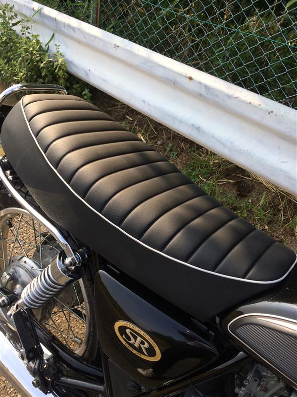 ヤマハ(純正) SR400 ブラックエディション純正シート のパーツレビュー