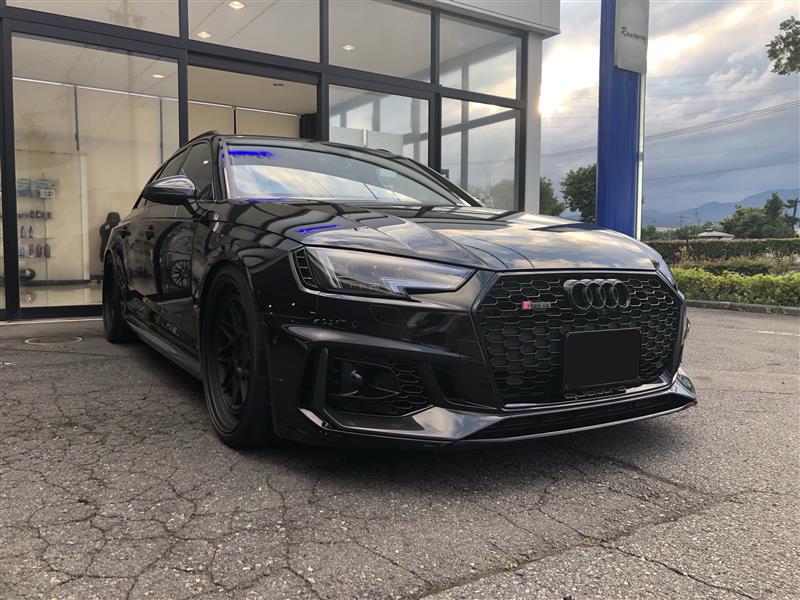 Audi純正(アウディ) ブラックエンブレム のパーツレビュー | RS4