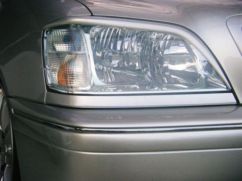 トヨタ 17クラウンロイヤルヘッドライト のパーツレビュー