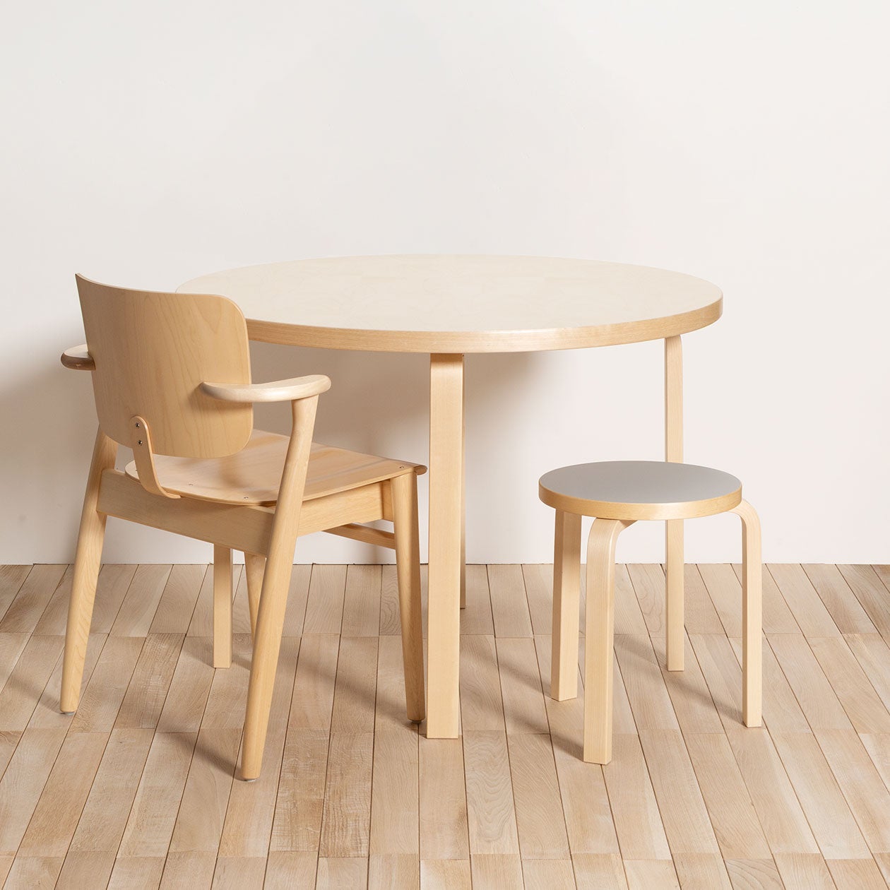 90A テーブル | Artek (アルテック)