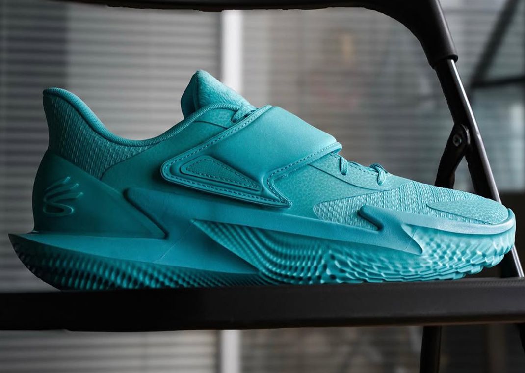 De'Aaron Fox Debuts The Under Armour Curry Fox 2