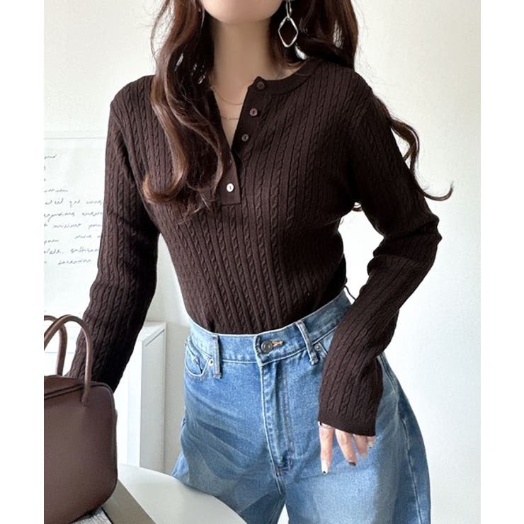 もっちり柔らかな風合い。ミニケーブル編みヘンリーネックニット（長袖