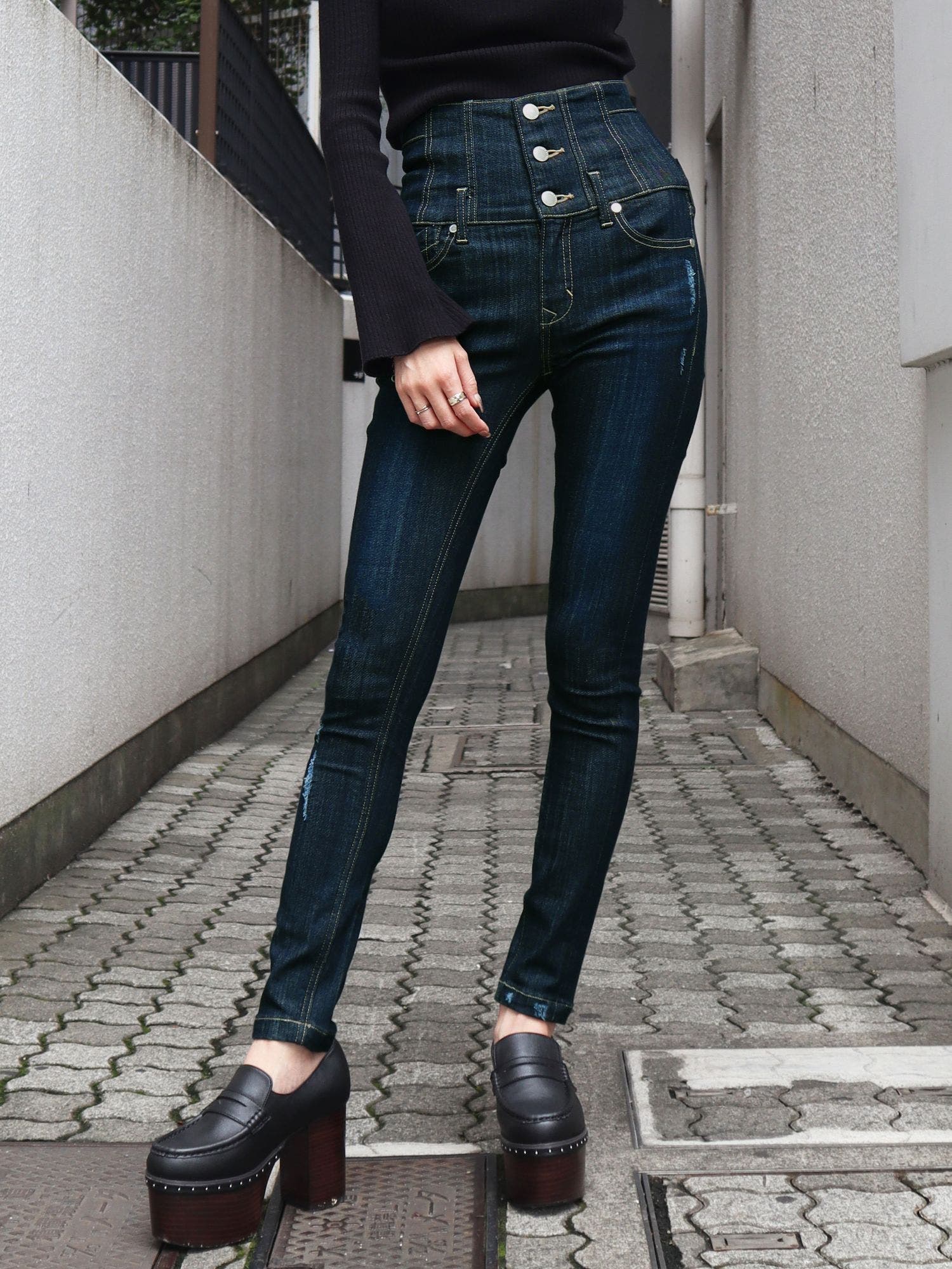 スウィッチングベルトハイウエストパギンス[品番：MKSW0026921]｜EMODA