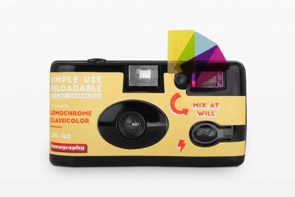 フィルムカメラ – Lomography