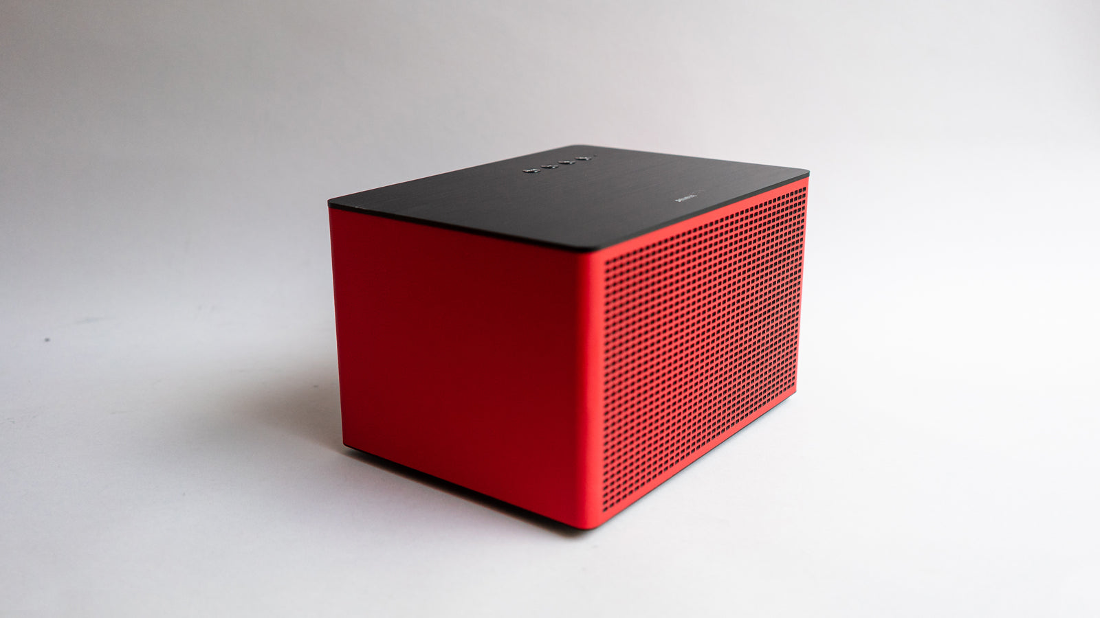 GENEVA Acustica Lounge /ジェネバ・アコースティカラウンジとは