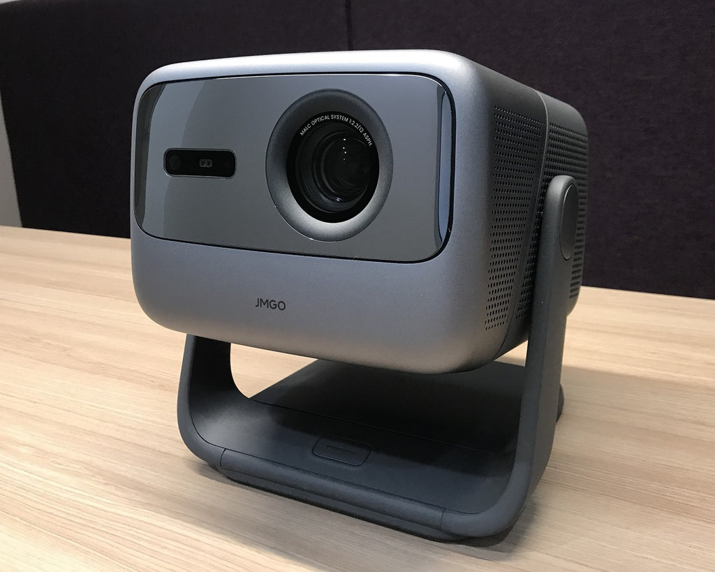 レビュー】JMGO N1S Ultra 4Kを使ってみた！3色レーザー搭載のハイ