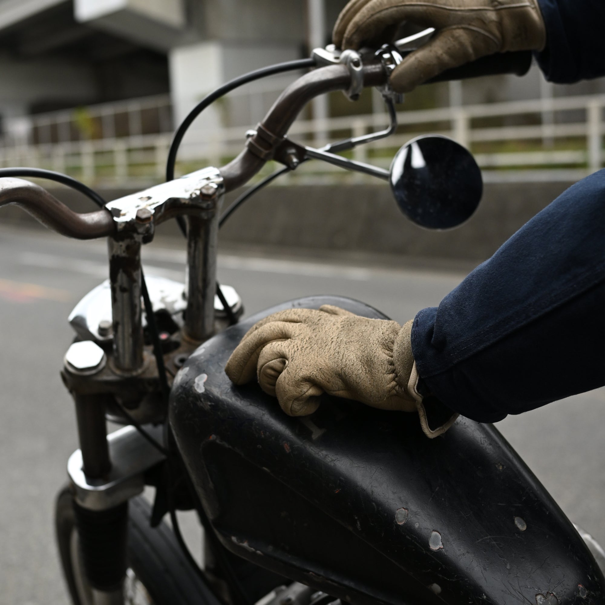 Lamp gloves × Cycle Zombies Limited Item Release