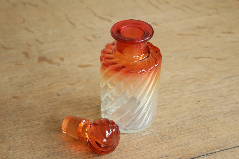 バカラ社「ツイステッド・バンブー」パフュームボトル（香水瓶