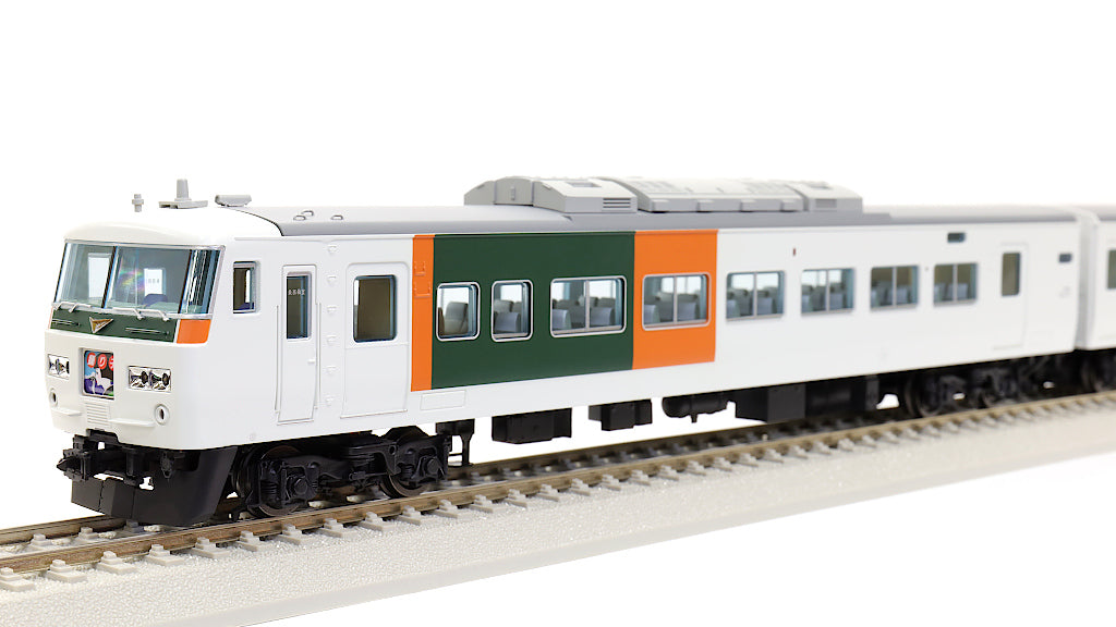 185系特急形電車 プラスティック製 16番ゲージ[1:80スケール 16.5mm/HO