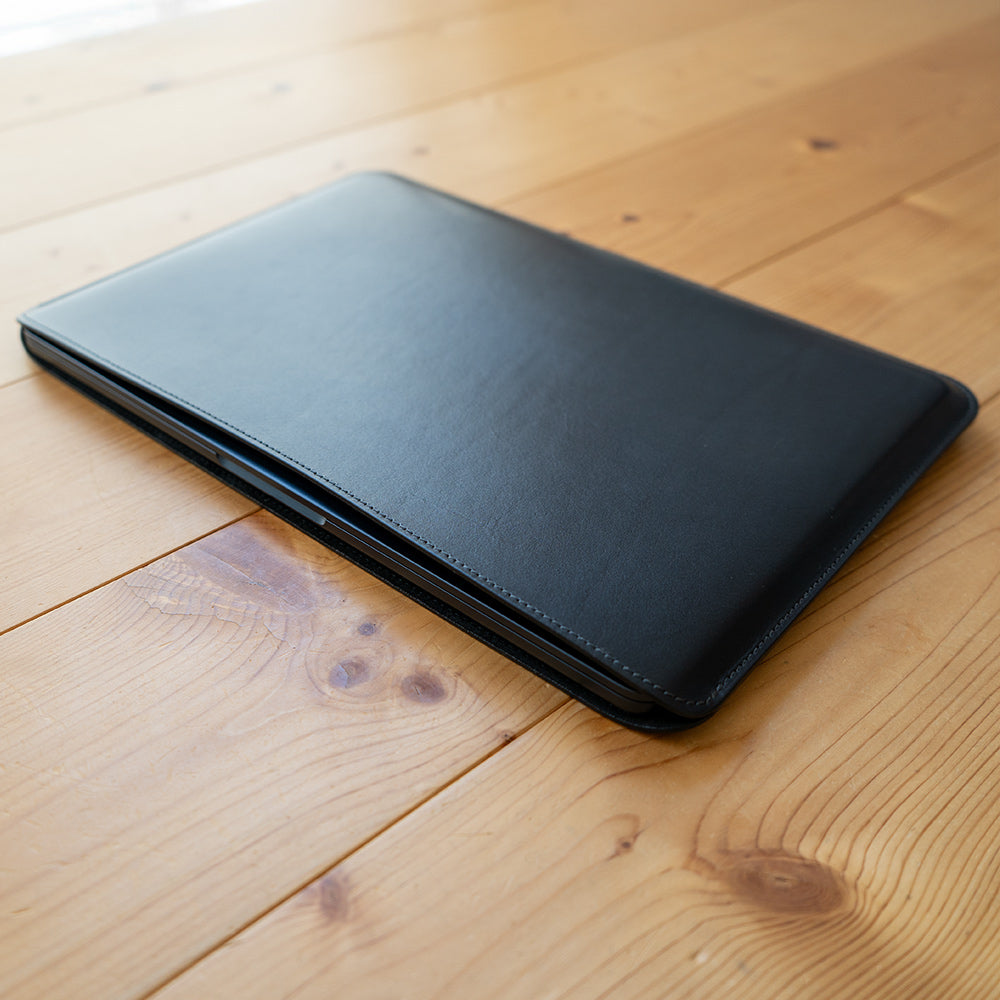 職人が作るレザースリーブ 13インチMacBook Air用 – 国立商店