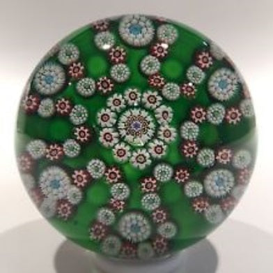 オールドバカラ(baccarat)のペーパーウェイトー 愛されたモチーフたち