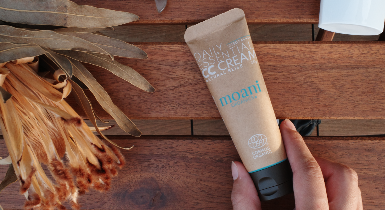 サンゴにやさしい日焼け止め化粧下地｜DAILY ESSENTIAL CC CREAM