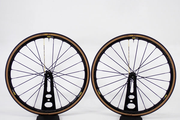 DURA-ACE 完組ホイール ブラック カセット付き DURA-ACE 完組ホイール