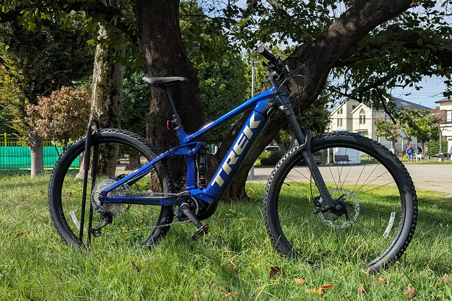 お買い得 Rail 5 Gen 3 | 街乗りでも映える爽やかブルーのフルサスe-MTB