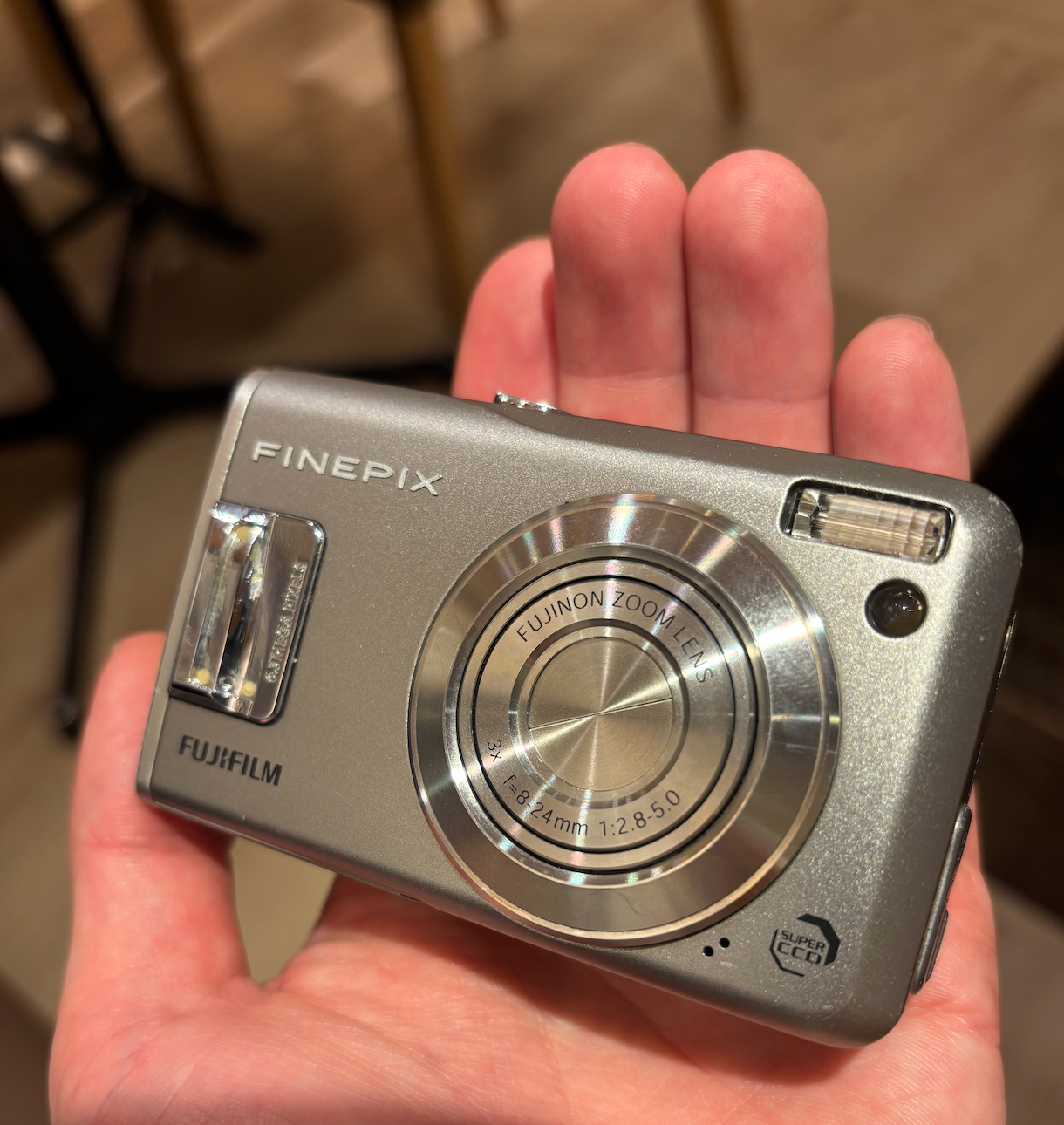 富士フィルム FUJIFILM FinePix F31 fd の中古カメラの作例や使い勝手