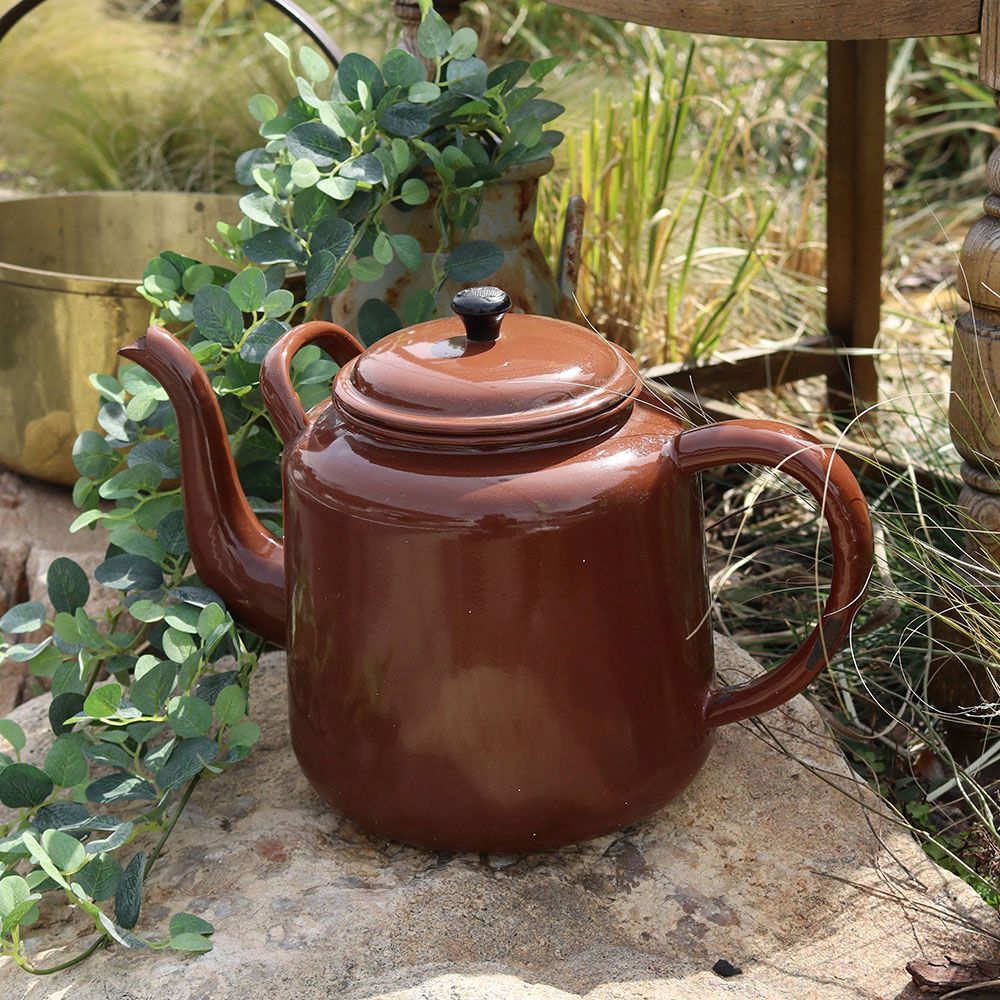 美しい注ぎ口も魅力です♪ エナメルケトル VC103-258001