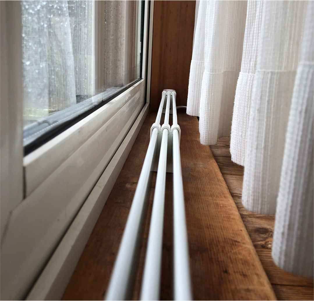 窓から部屋の寒さを解決する森永ウインドーラジエーター。W/R-0912W