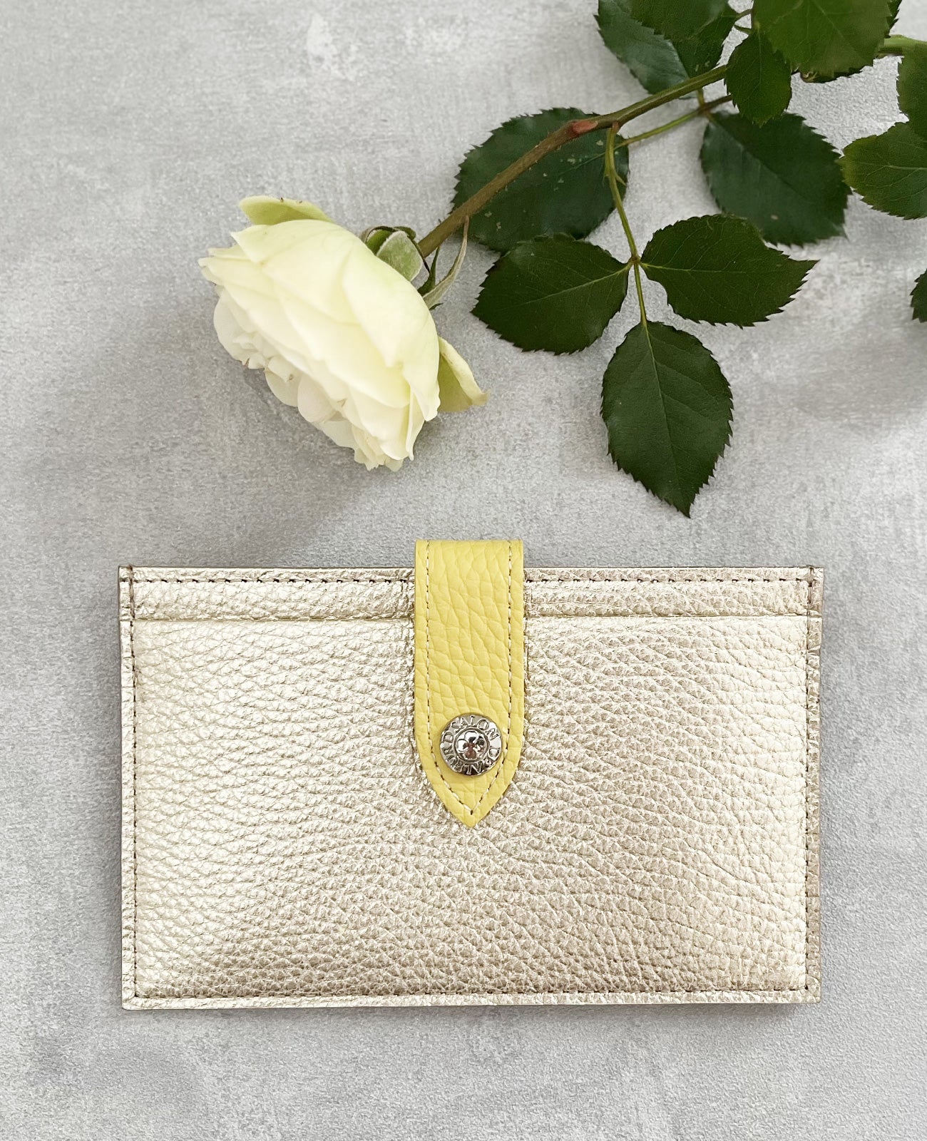 フラップ付 ミニフラグメントウォレット イタリアンシュリンク型押し