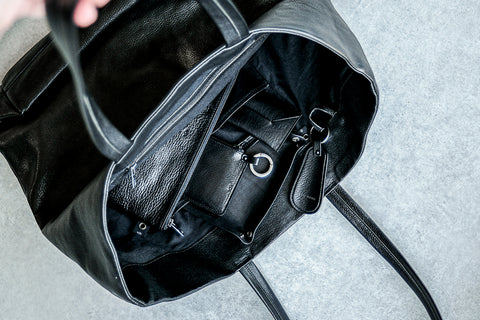 KOBE LEATHER × wjk 毎日使いたくなる、2アイテムをご紹介 – wjk