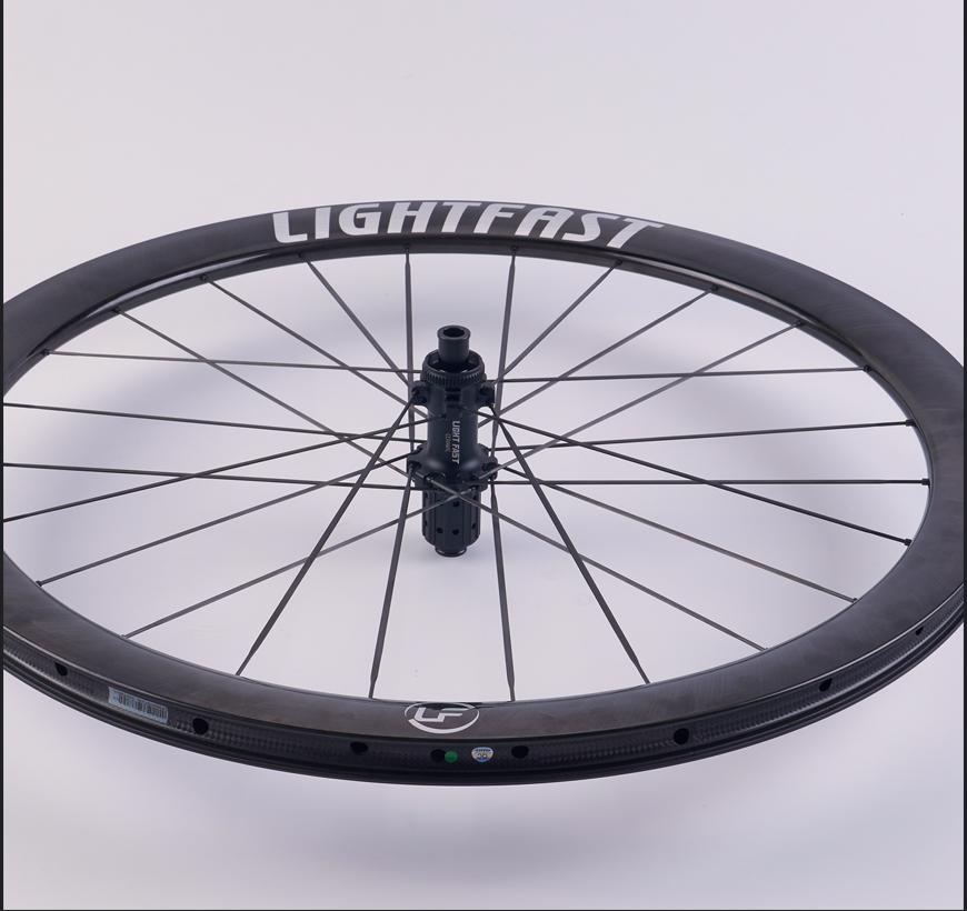 ライトファスト ウルトラライト カーボン スポーク ホイールセット-LF