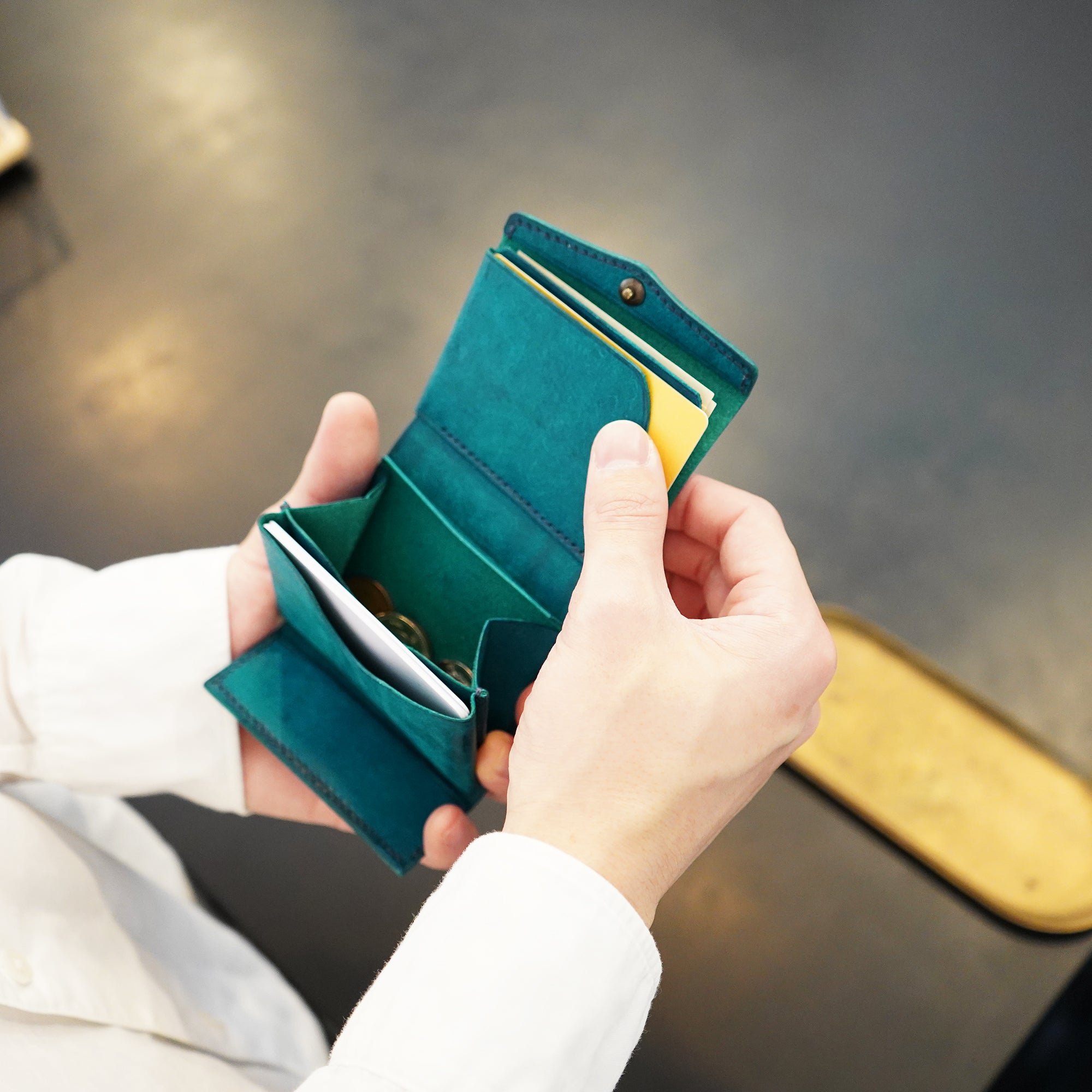 圧倒的な携行性！極小三つ折り財布「timikティミック」 Makuake