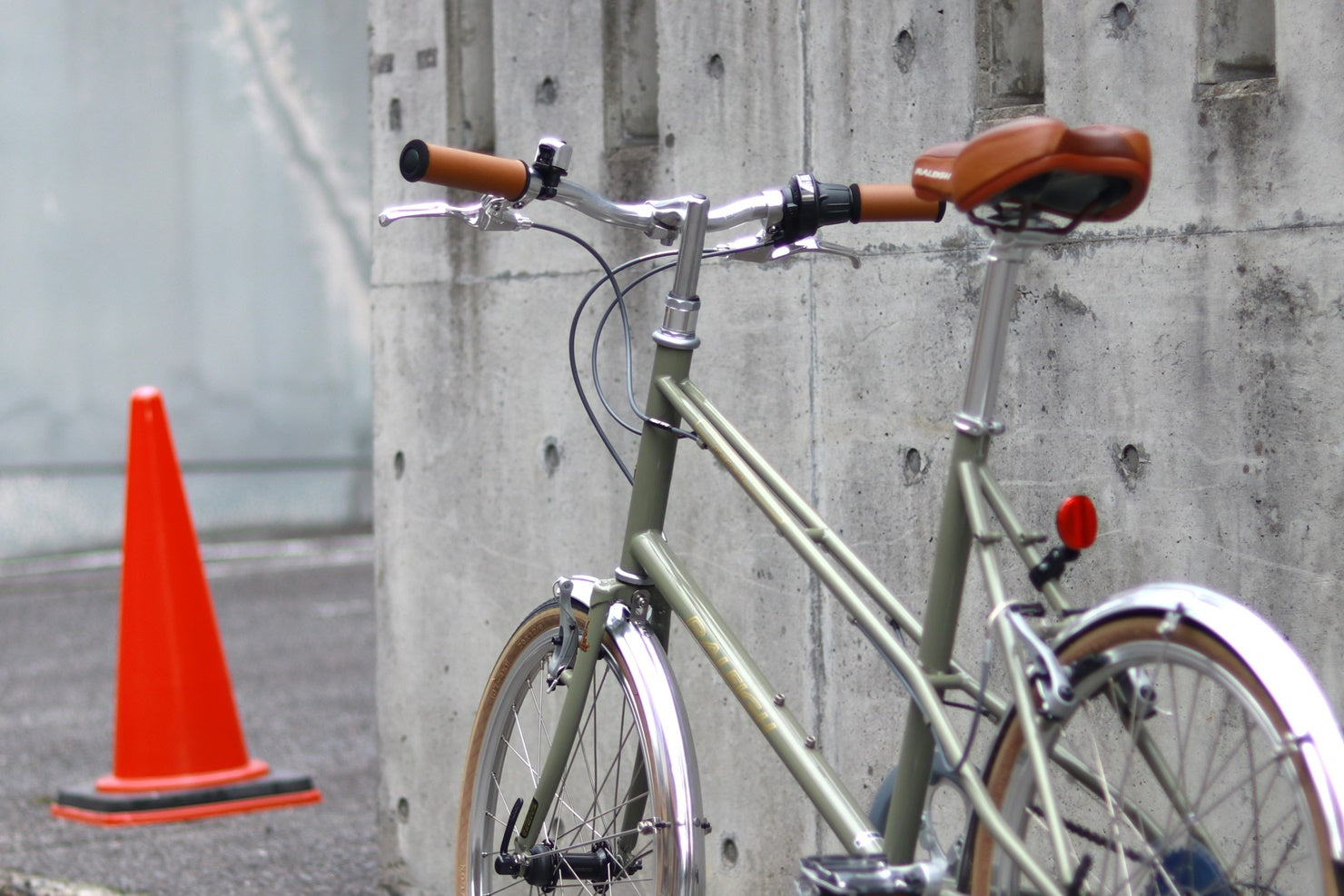 クラシックで乗りやすいミキストフレームミニベロ「RALEIGH RSM（RSW