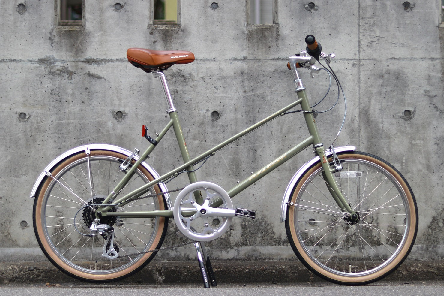 クラシックで乗りやすいミキストフレームミニベロ「RALEIGH RSM（RSW