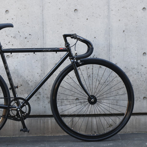 直感的にカスタムを楽しんで欲しいアーバンピストバイク「FUJI FEATHER